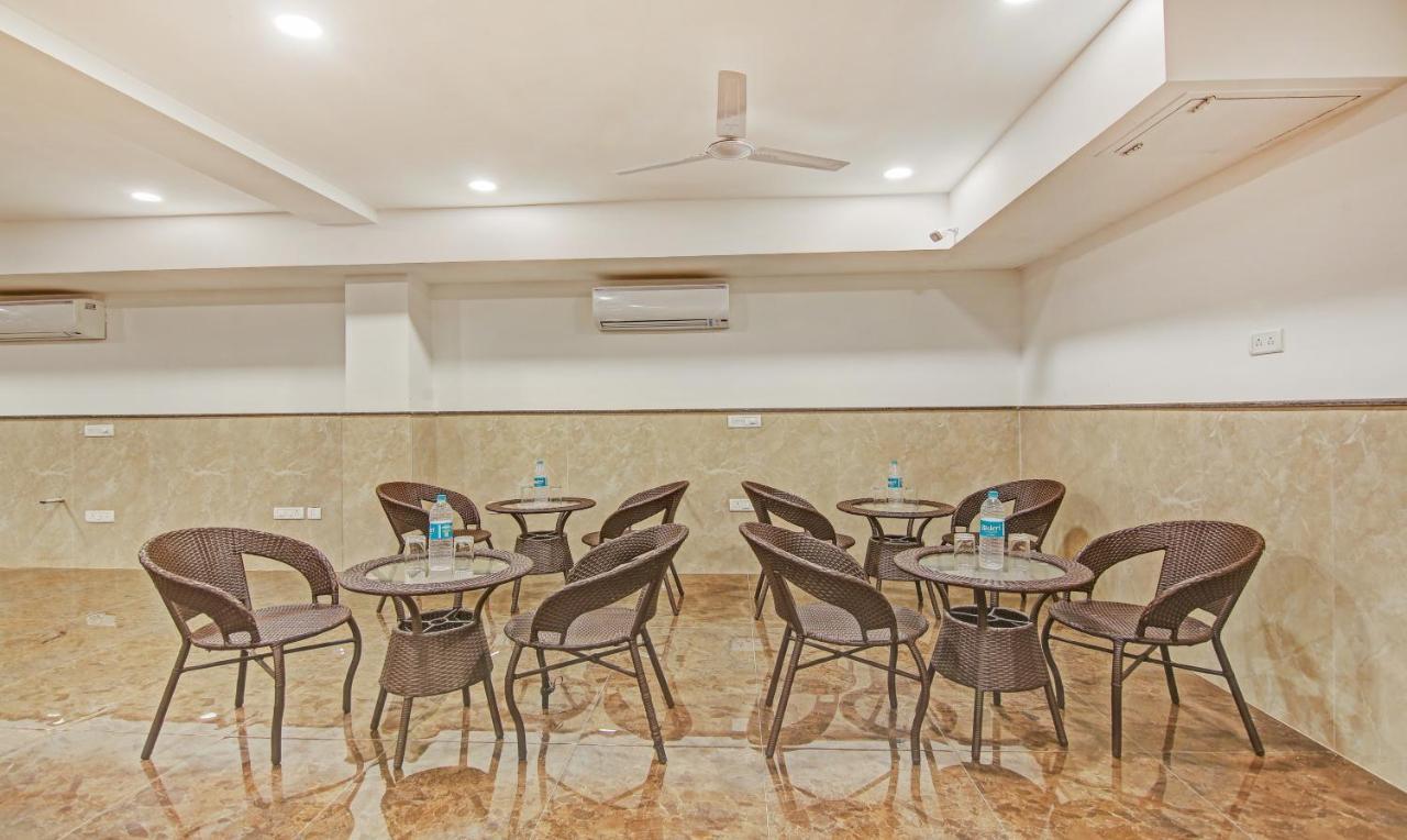 Treebo Aviraj Inn Noida Esterno foto