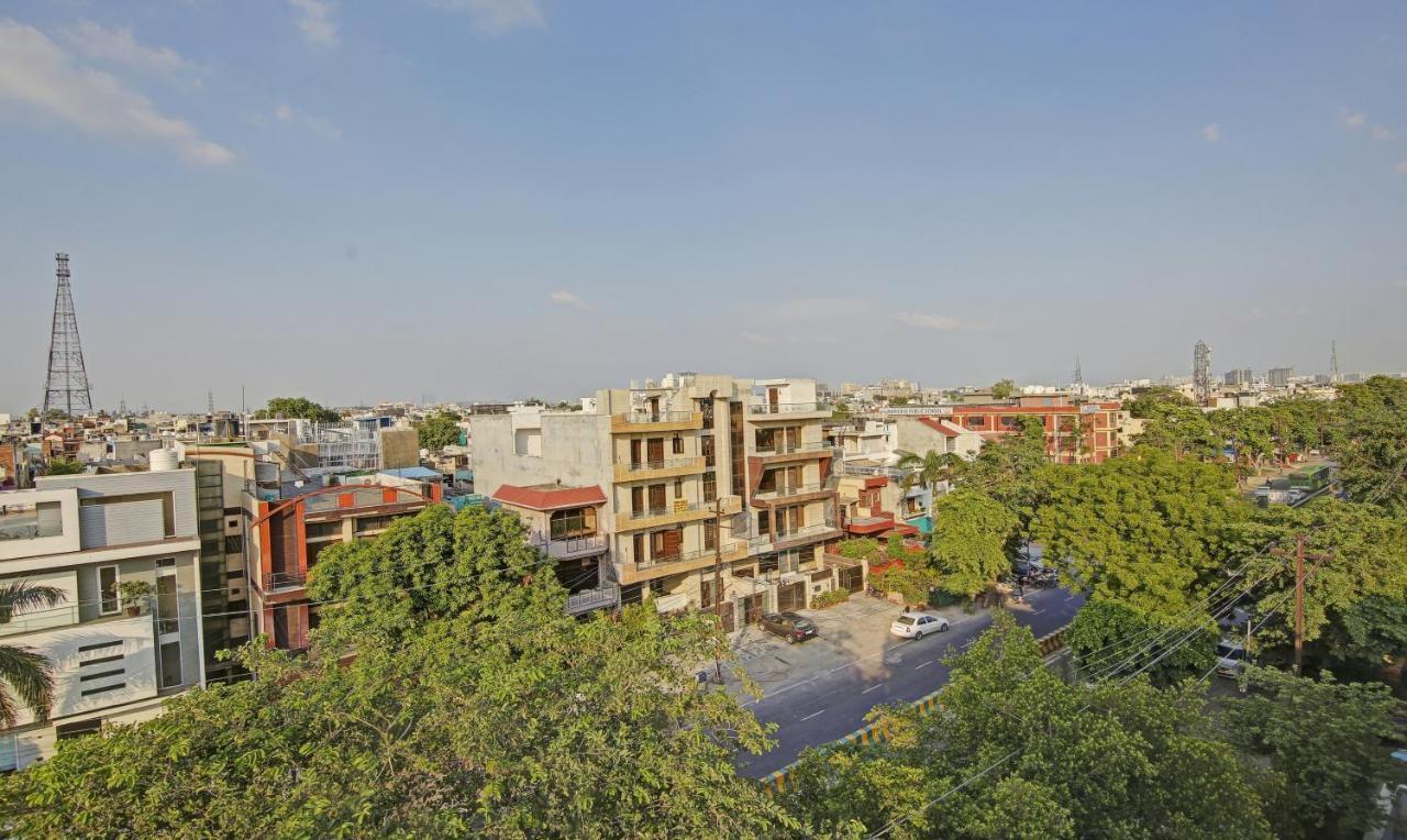 Treebo Aviraj Inn Noida Esterno foto